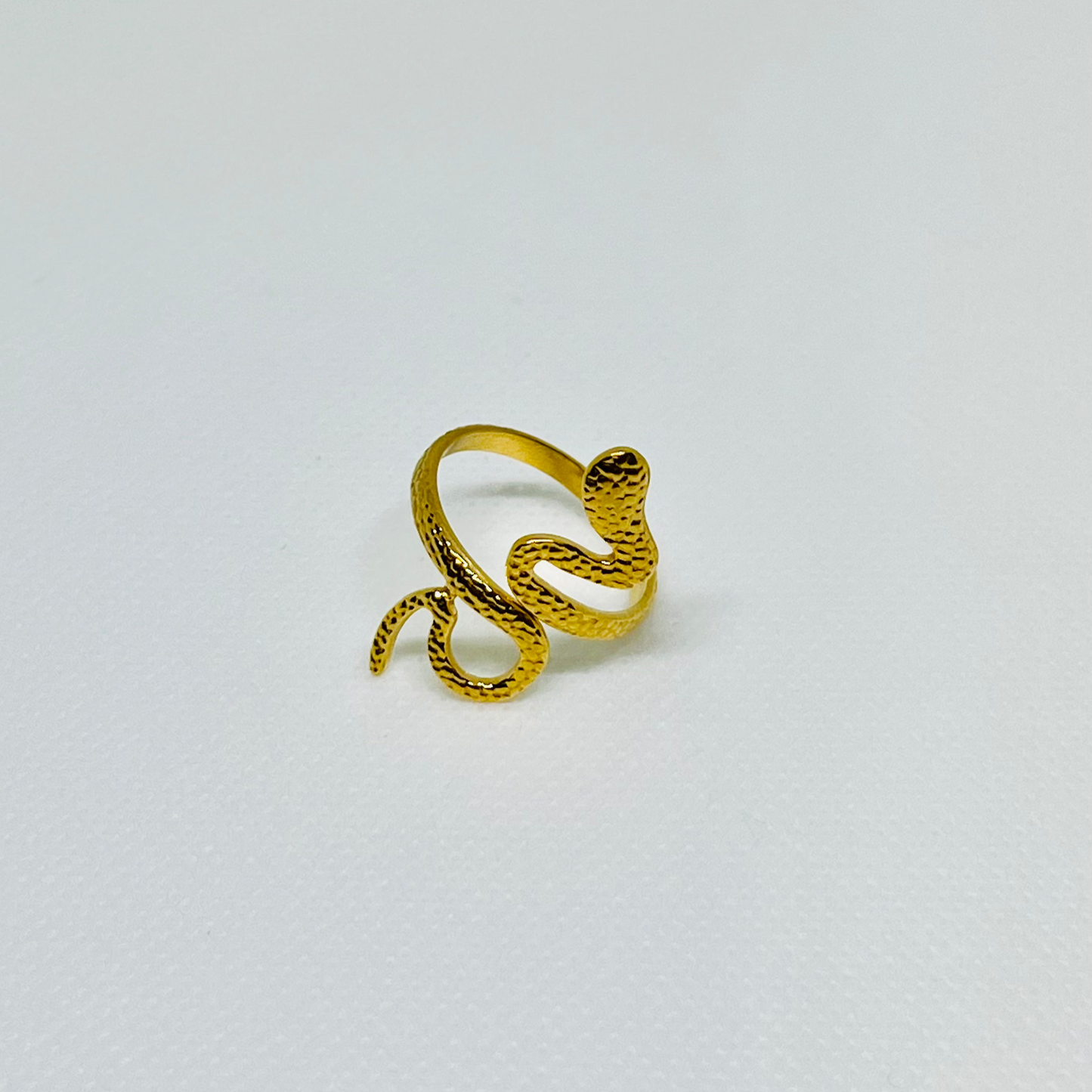 ANILLO SERPIENTE ACERO BAÑADO EN ORO