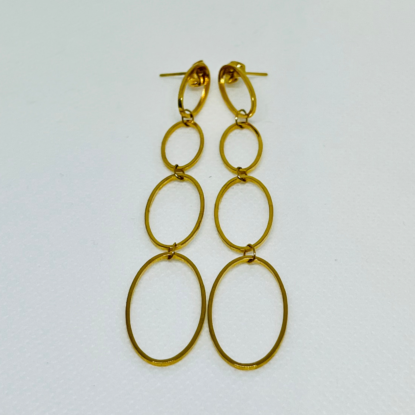 PENDIENTES OVAL BAÑADO EN ORO