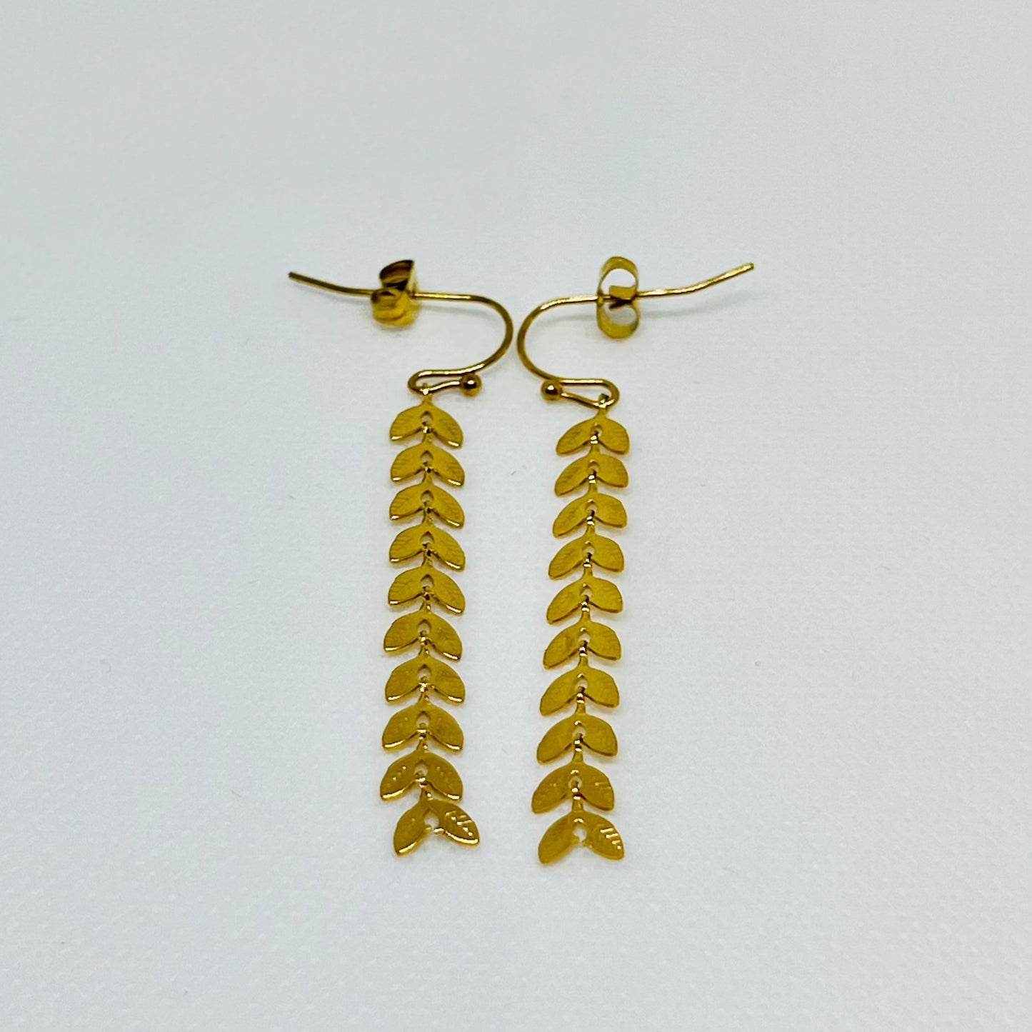 PENDIENTES SPIKE BAÑADO EN ORO