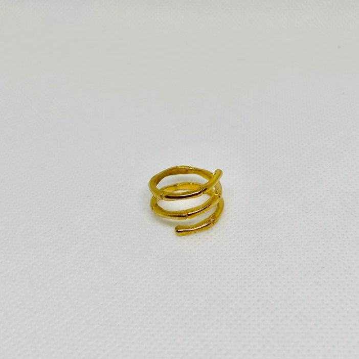 ANILLO LÍNEA ACERO BAÑADO EN ORO